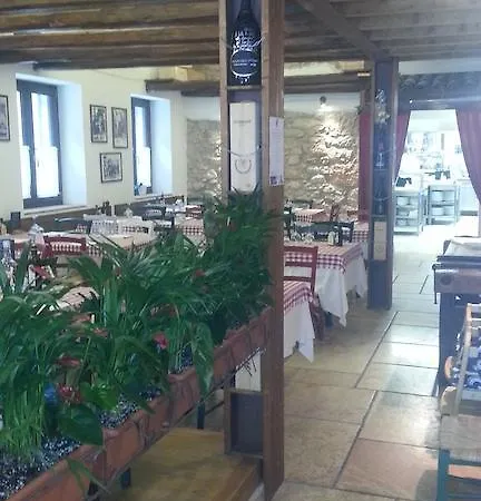 Bed & Breakfast Locanda Al Confin - Osteria Le Piere 3*