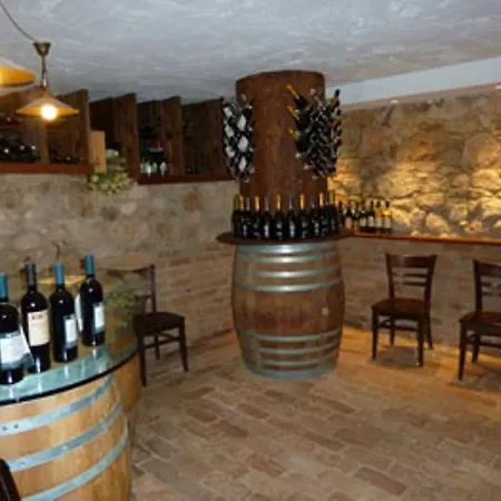 Bed & Breakfast Locanda Al Confin - Osteria Le Piere 3*